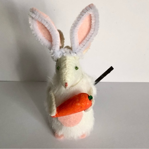 Bunny costumed felt mouse Art doll hand-sewn ready for an Easter Party, basket - Picture 5 of 10
